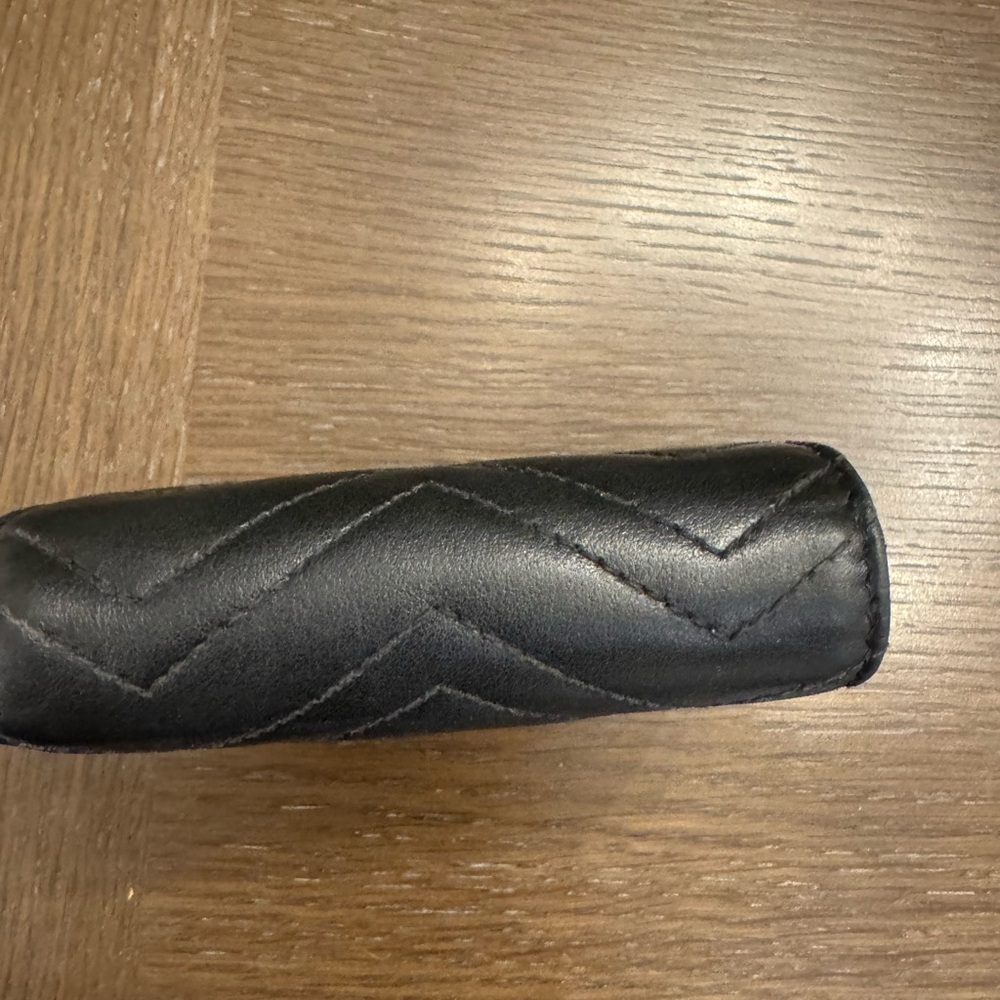 Gucci Black Chevron Leather Wallet - Picture 9 of 11